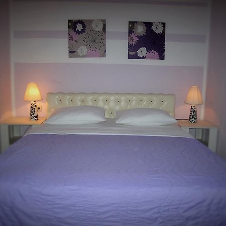 B&B Villa Evandjelina Sremska Kamenica Екстериор снимка
