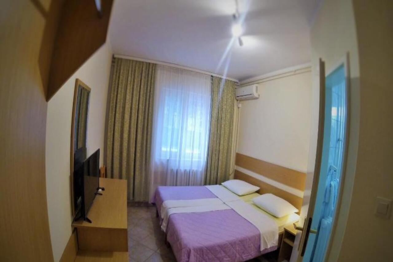 B&B Villa Evandjelina Sremska Kamenica Екстериор снимка