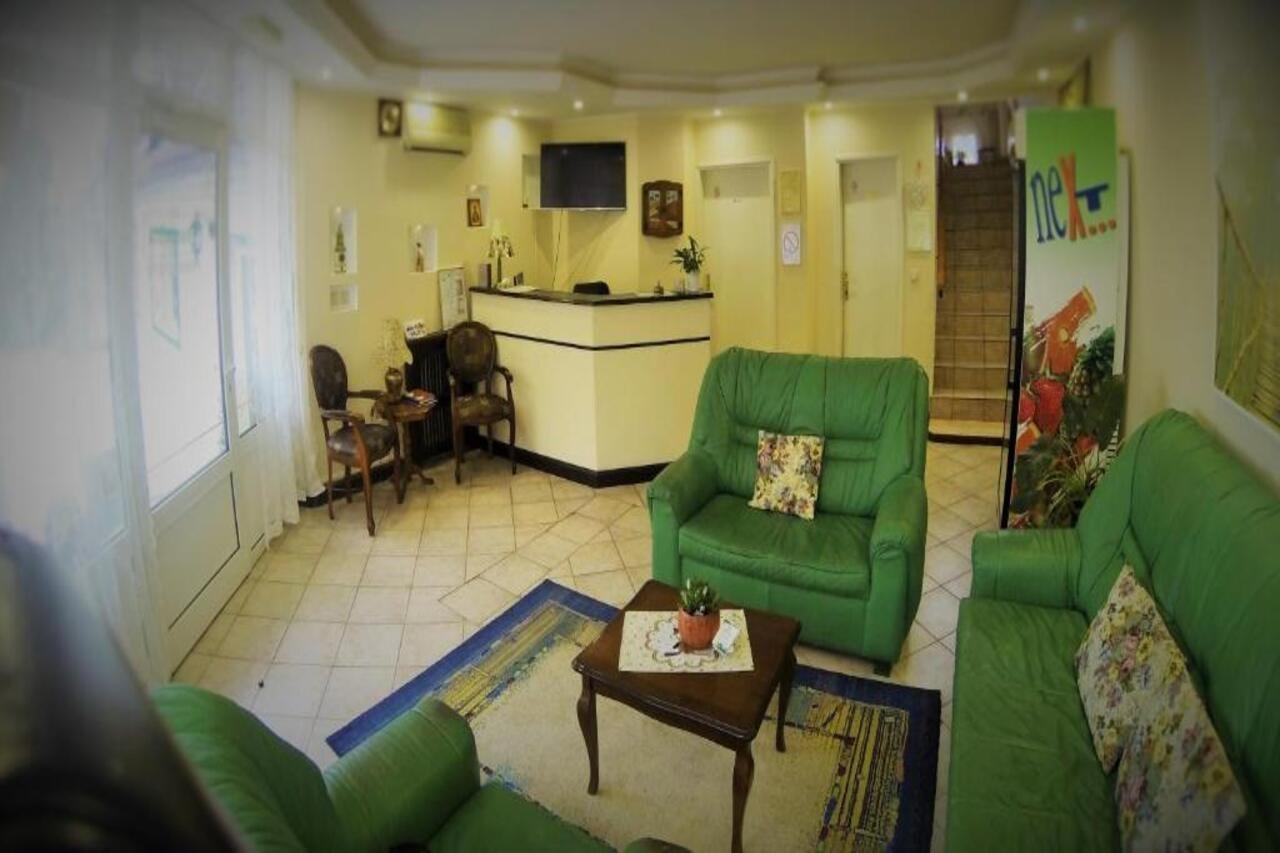 B&B Villa Evandjelina Sremska Kamenica Екстериор снимка