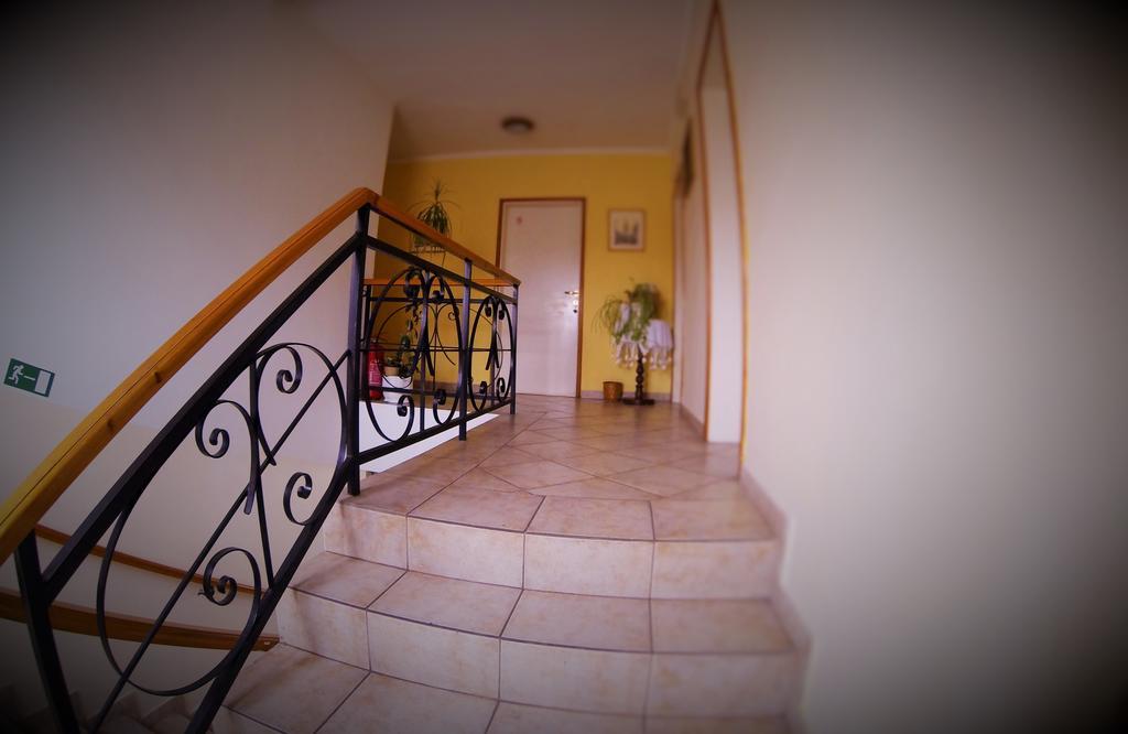 B&B Villa Evandjelina Sremska Kamenica Екстериор снимка