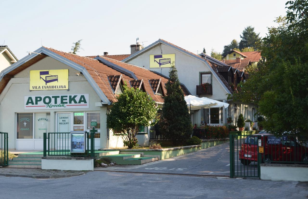B&B Villa Evandjelina Sremska Kamenica Екстериор снимка